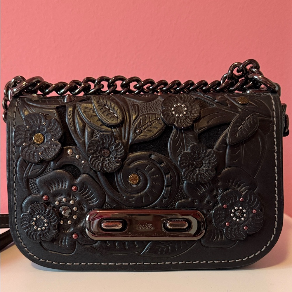 Coach Dinky 🌺 Tearose 🌺 Embossed Black Leather Bag